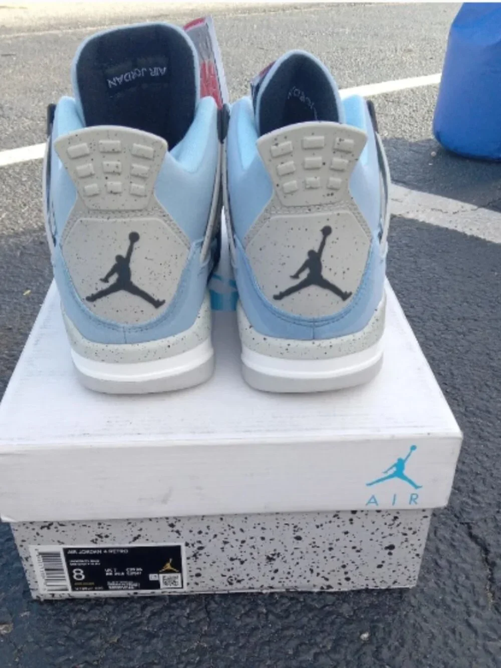 Air Jordan 4 Retro, University Blue